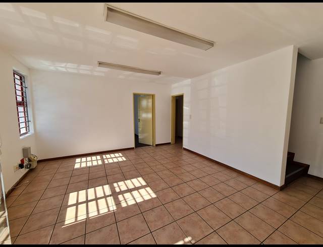 395M² WAREHOUSE RENTED IN KILLARNEY GARDENS